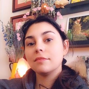 Seller of mainly thrifted and vintage items.